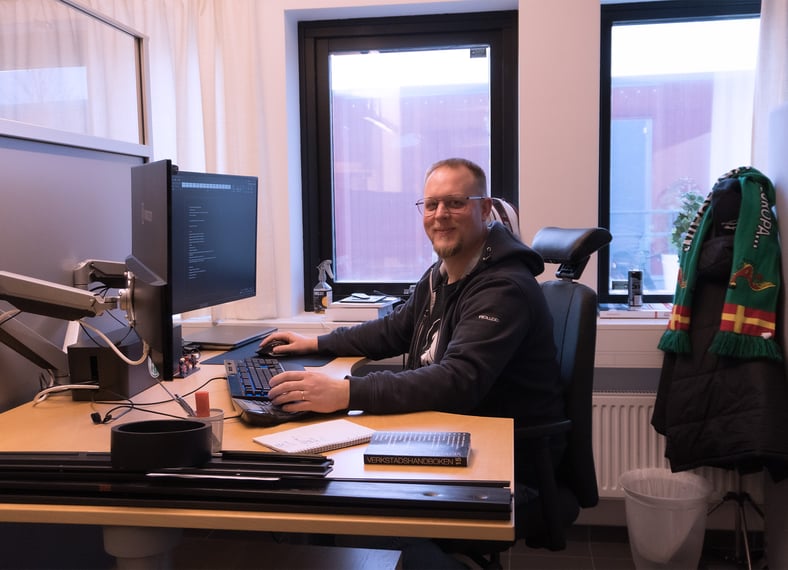 Från mekare till tekniker, träffa Tobias på Rollcos teknikavdelning